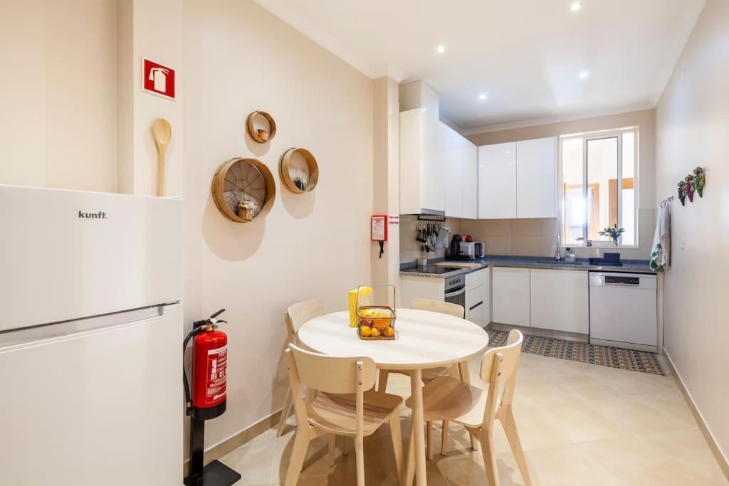 Charming 120M² In Historic Center Apartment ลาเมโก ภายนอก รูปภาพ